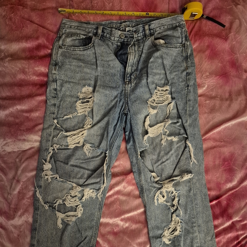 American Eagle Outfitters Ripped Blue Jeans